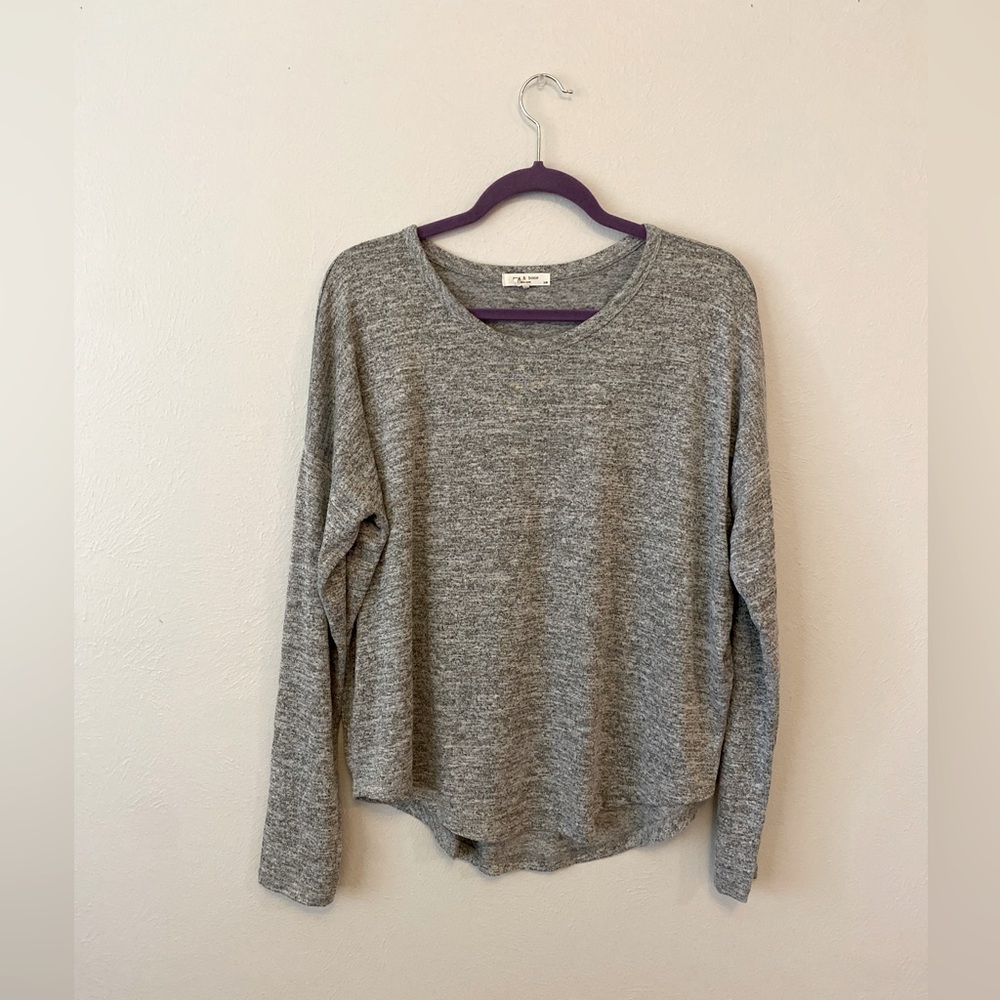 Rag & Bone super soft light sweater. Gray. Size L.